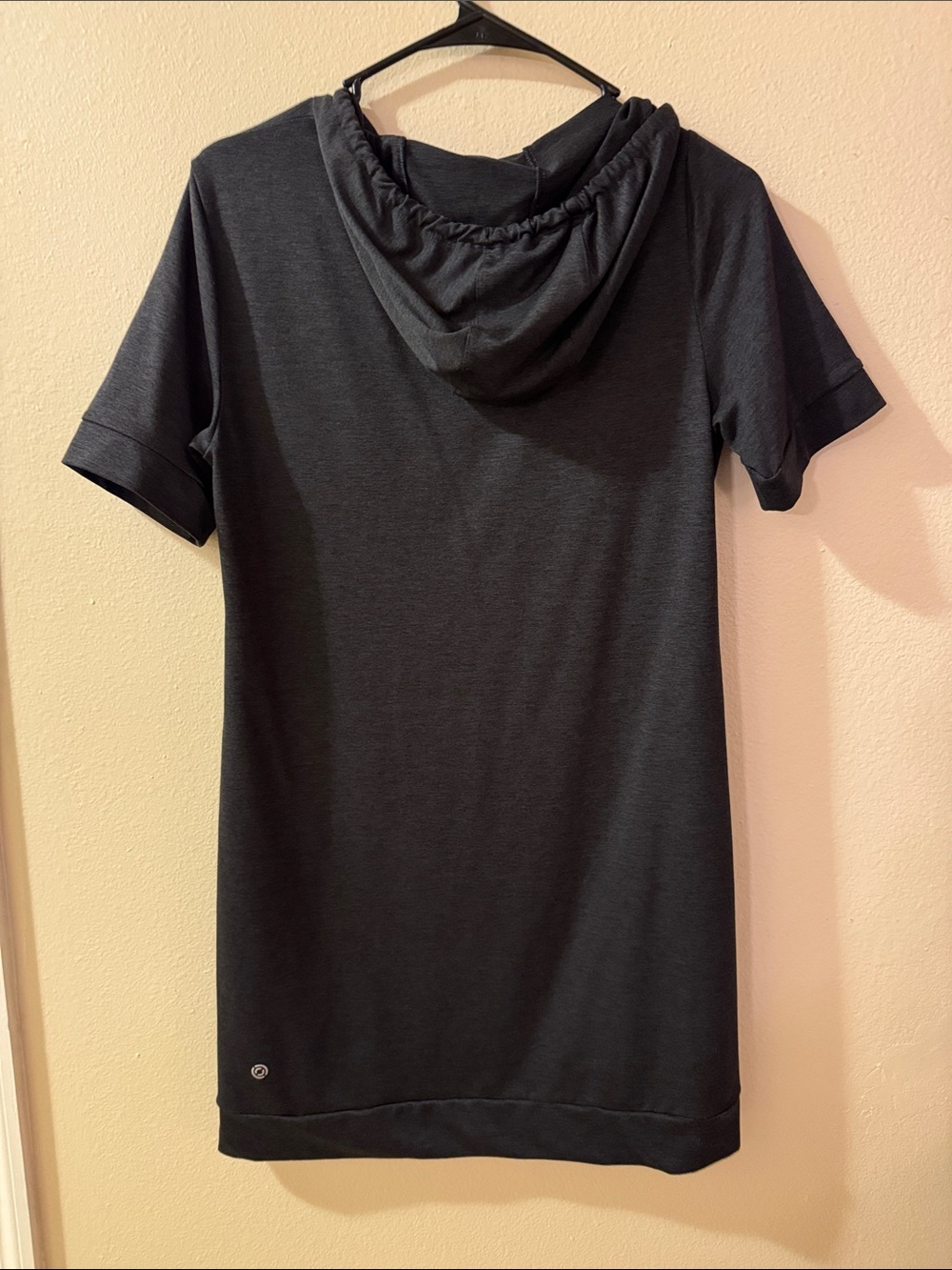 Casual Black Crewneck Short-Sleeve Hooded Dress - Picture 3 of 4